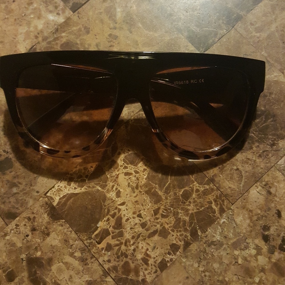 Flat Top Semicircular Sunglasses